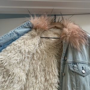 Classic Sherpa-lined Denim Jacket
